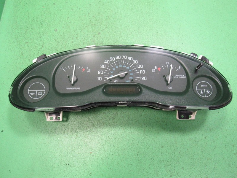 03-05 BUICK CENTURY INSTRUMENT GAUGE CLUSTER GAUGES SPEEDO TACH MILEAG