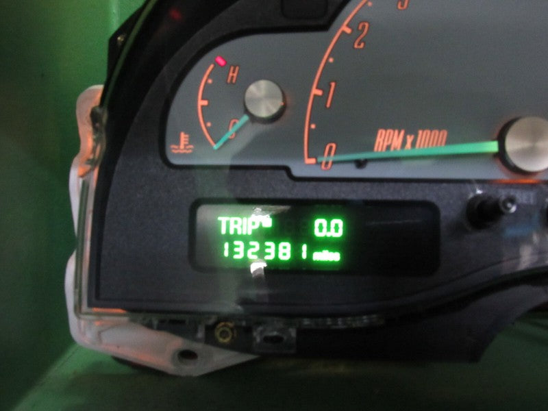 02 FORD THUNDERBIRD INSTRUMENT GAUGE CLUSTER SPEEDOMETER TACH 132k REB