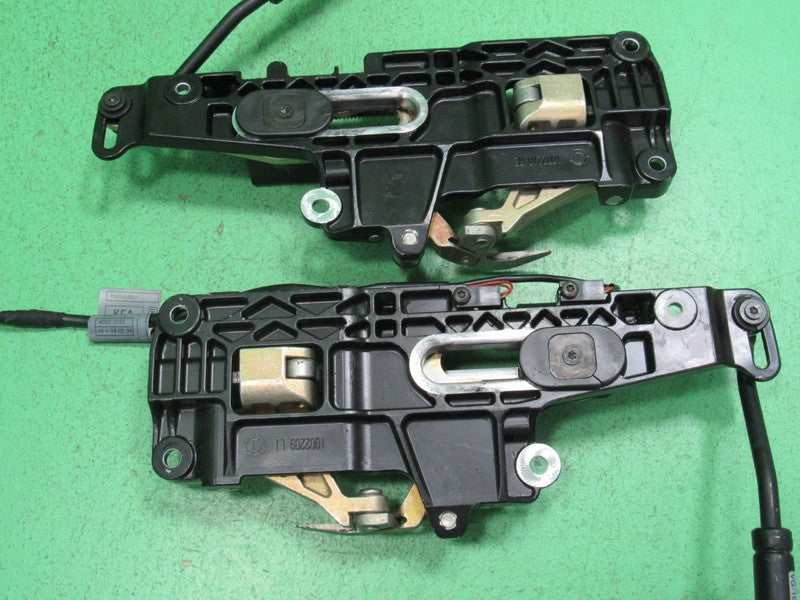 BMW 325Ci 330Ci E46 M3 CONVERTIBLE TOP FRONT LATCH LATCHES LOCK PAIR R