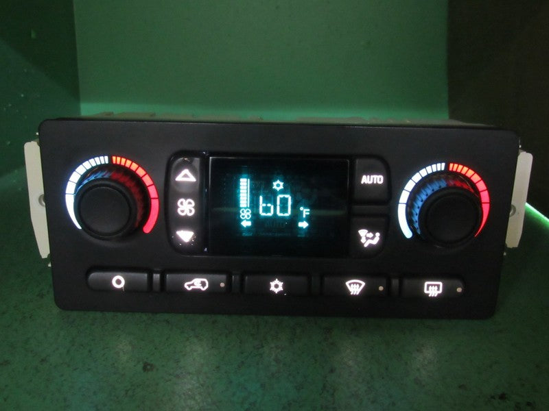 15107730 TAHOE ESCALADE SILVERADO AC DIGITAL CLIMATE TEMP CONTROL LED 