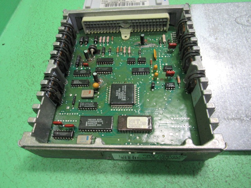 LAD1 96 Ford E250 E350 5.8 ECU ECM PCM ENGINE COMPUTER F6UF-12A650-NB 