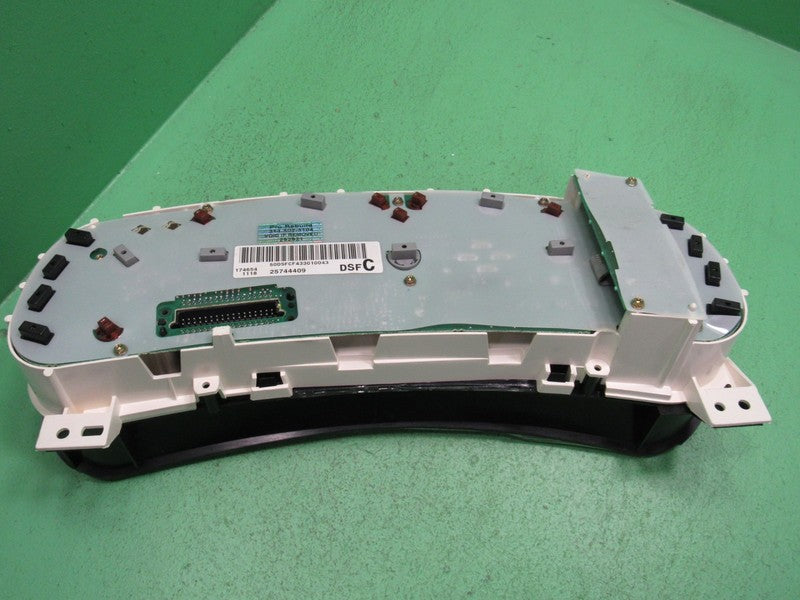 25744409 04-05 BUICK PARK AVENUE GAUGE CLUSTER INSTRUMENT SPEEDOMETER 