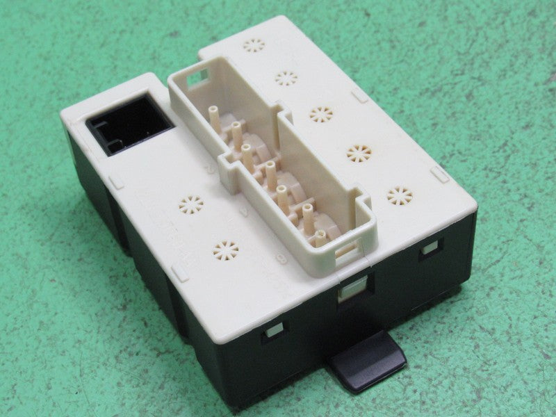 03-06 NAVIGATOR AC CLIMATE CONTROL VACUUM MODULE 2L1H-19D611-AA REBUIL