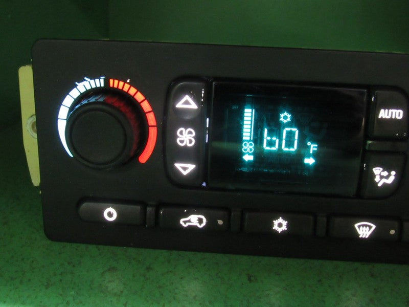 15855848 TAHOE ESCALADE SILVERADO AC DIGITAL CLIMATE TEMP CONTROL LED 