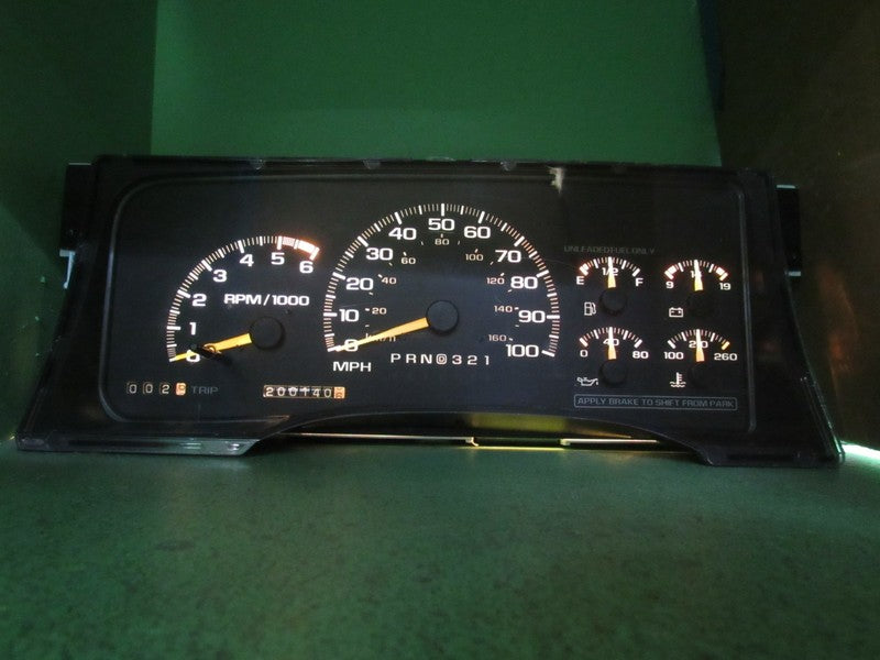 95-96 C/K TRUCK SUBURBAN INSTRUMENT GAUGE CLUSTER SPEEDO TACH 200K REB