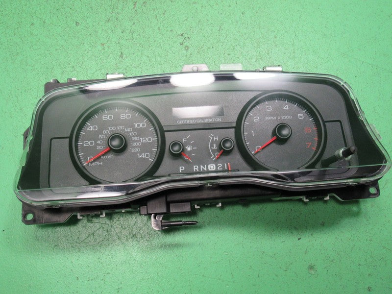 08 CROWN VICTORIA P71 INSTRUMENT GAUGE CLUSTER SPEEDO TACH MILEAGE PRO