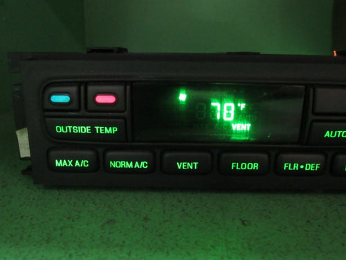 01-02 CROWN VIC EATC AUTOMATIC CLIMATE HEATER CONTROL 1W7H-19C933-AA R