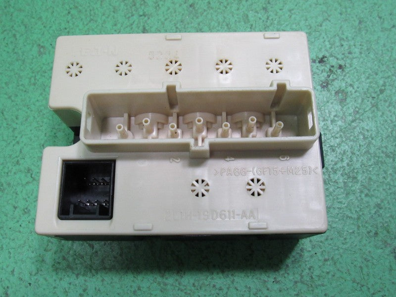 03-06 NAVIGATOR AC CLIMATE CONTROL VACUUM MODULE 2L1H-19D611-AA REBUIL