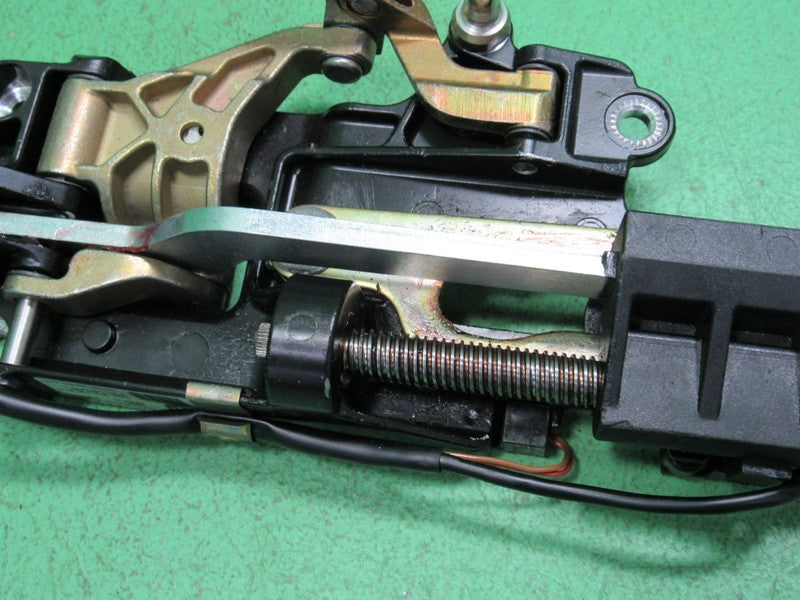 BMW 325Ci 330Ci E46 M3 CONVERTIBLE TOP FRONT LATCH LATCHES LOCK PAIR R