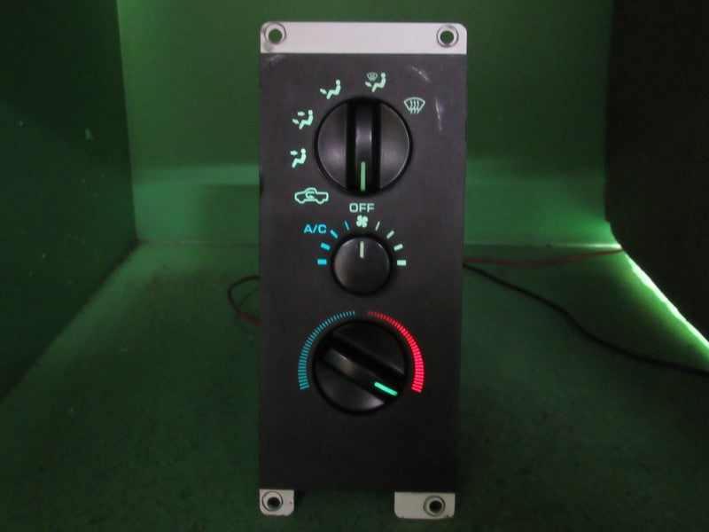 55055482 94-97 DODGE RAM A/C AC HEATER MANUAL CLIMATE TEMP CONTROL REB