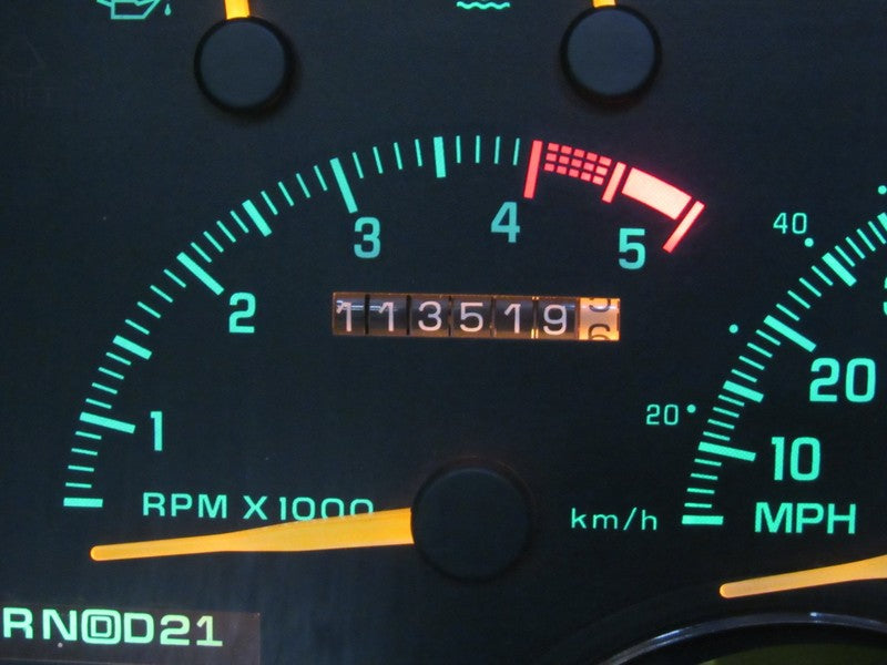92-93 C/K TRUCK SUBURBAN INSTRUMENT GAUGE CLUSTER SPEEDO TACH 113K REB