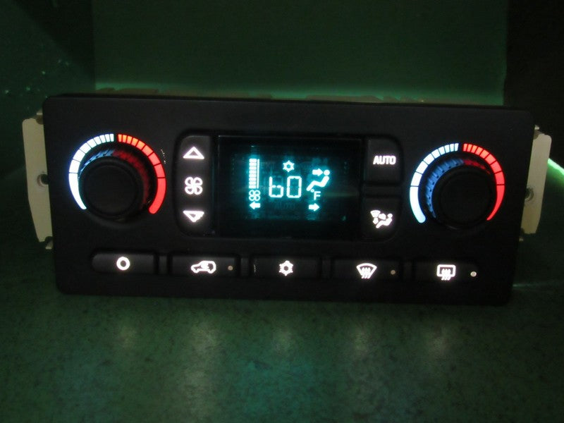 15107730 TAHOE ESCALADE SILVERADO AC DIGITAL CLIMATE TEMP CONTROL LED 