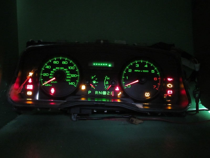 09-11 CROWN VICTORIA P71 INSTRUMENT GAUGE CLUSTER SPEEDO TACH MILEAGE 