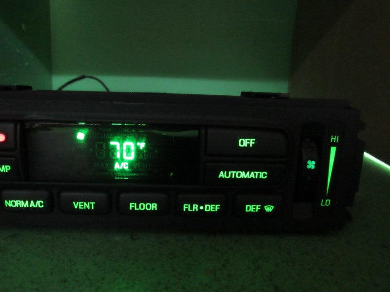 01-02 CROWN VIC EATC AUTOMATIC CLIMATE HEATER CONTROL 1W7H-18C612-CA R