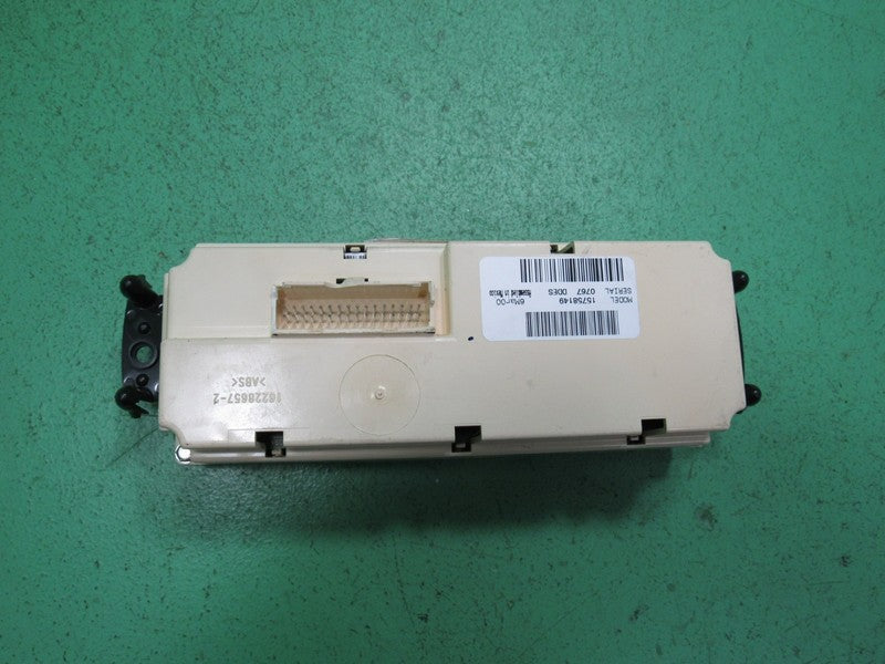 15758149 00-02 TAHOE SILVERADO YUKON A/C AUTO CLIMATE TEMP CONTROL REB