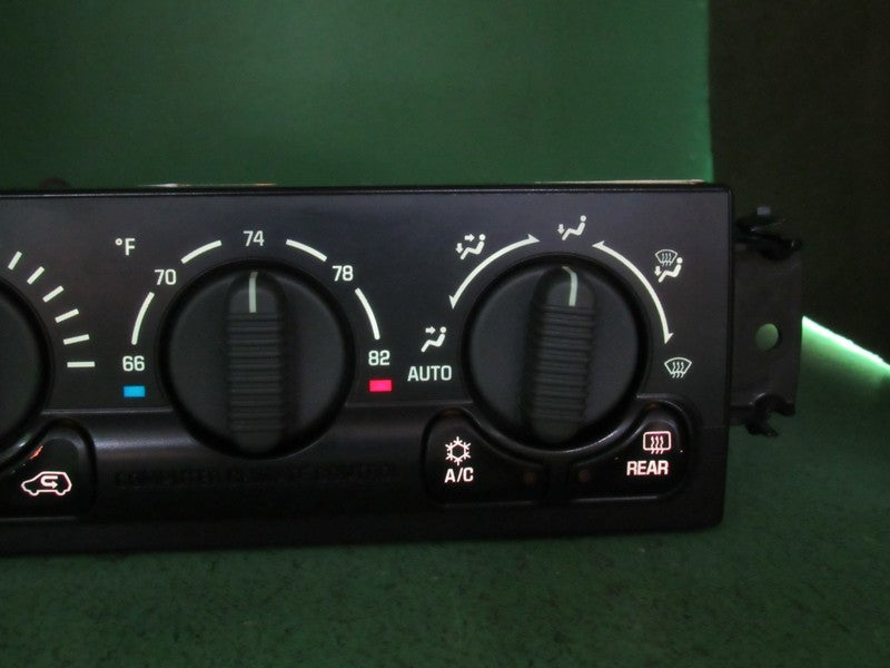 15060162 00-02 TAHOE SILVERADO YUKON A/C AUTO CLIMATE TEMP CONTROL REB