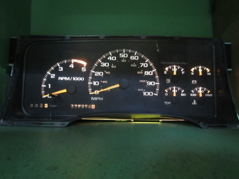 95 C/K TRUCK MT V6 INSTRUMENT GAUGE CLUSTER SPEEDOMETER TACH 176k REBU