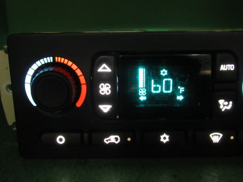 15137655 TAHOE ESCALADE SILVERADO AC DIGITAL CLIMATE TEMP CONTROL LED 
