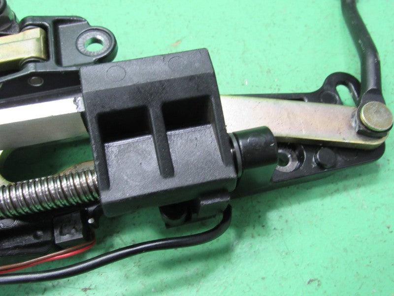 BMW 325Ci 330Ci E46 M3 CONVERTIBLE TOP FRONT LATCH LATCHES LOCK PAIR R