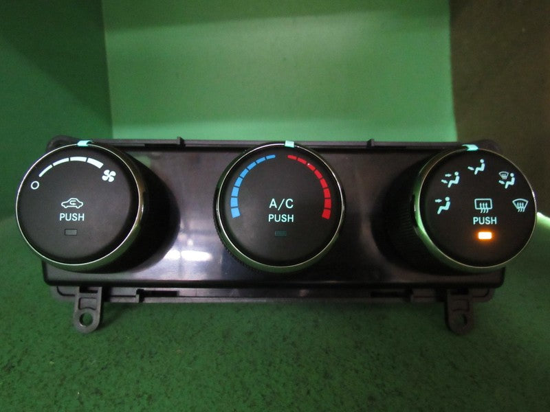 55111952AE 09-10 DODGE CHALLENGER HEATER A/C CLIMATE TEMP CONTROL REBU