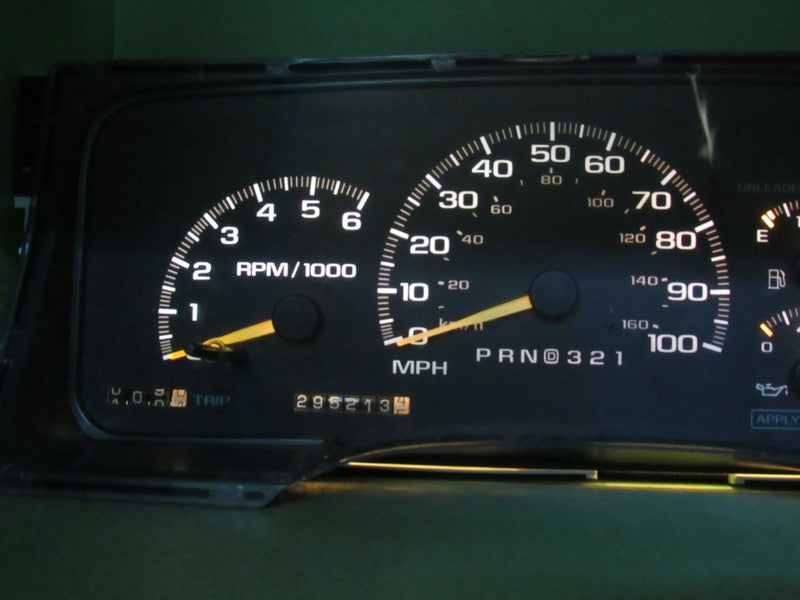 97-98 C/K TRUCK SUBURBAN INSTRUMENT GAUGE CLUSTER SPEEDO TACH 295K REB