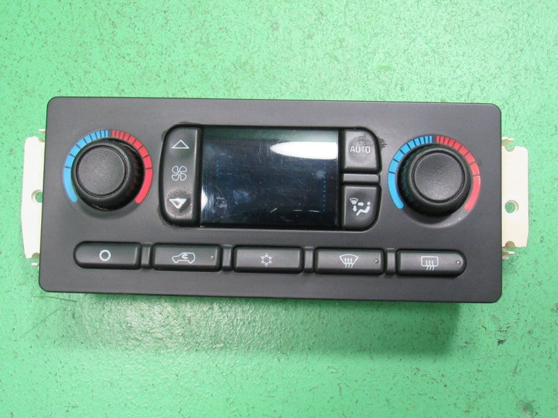 15107730 TAHOE ESCALADE SILVERADO AC DIGITAL CLIMATE TEMP CONTROL LED 