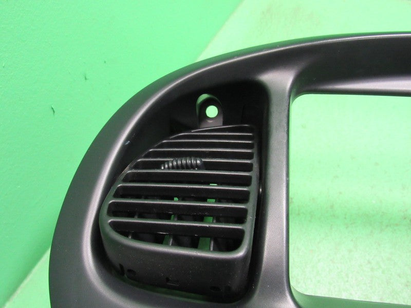 05-07 SEQUOIA A/C CLIMATE HEATER CONTROL BEZEL VENTS 84010-0C542 REBUI