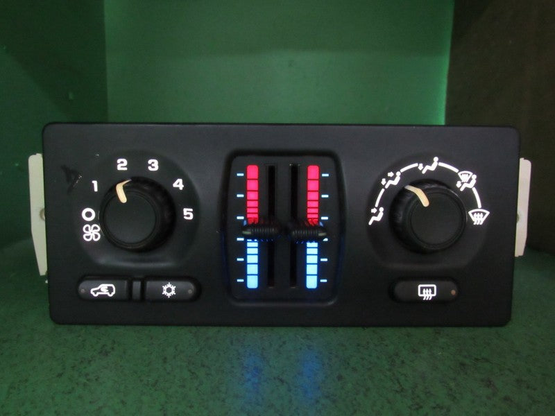 15136889 SILVERADO TAHOE SIERRA YUKON AC MANUAL CLIMATE CONTROL LED RE