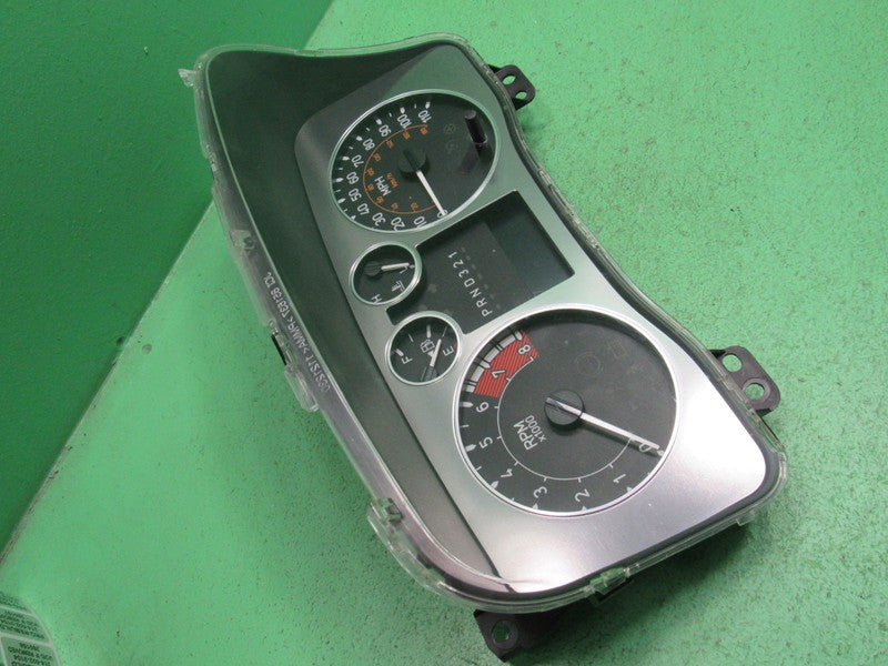 07 HUMMER H3 INSTRUMENT GAUGE CLUSTER SPEEDOMETER TACH 15821163 PLUG A