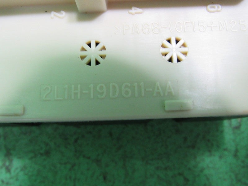03-06 NAVIGATOR AC CLIMATE CONTROL VACUUM MODULE 2L1H-19D611-AA REBUIL