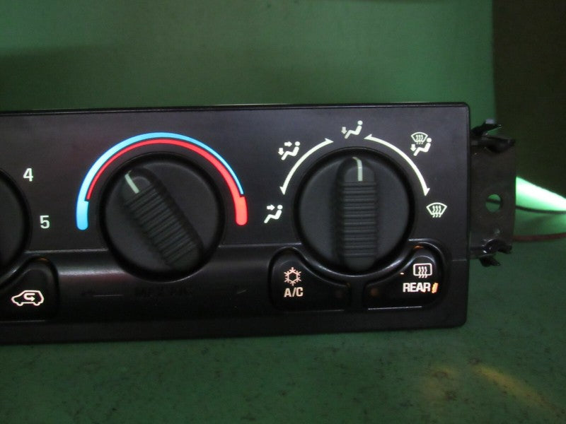 15054698 99-02 SIERRA SILVERADO YUKON AC MANUAL CLIMATE TEMP CONTROL R