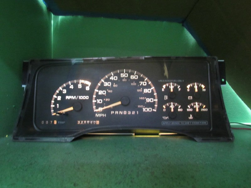 95-96 C/K TRUCK SUBURBAN INSTRUMENT GAUGE CLUSTER SPEEDO TACH 326K REB