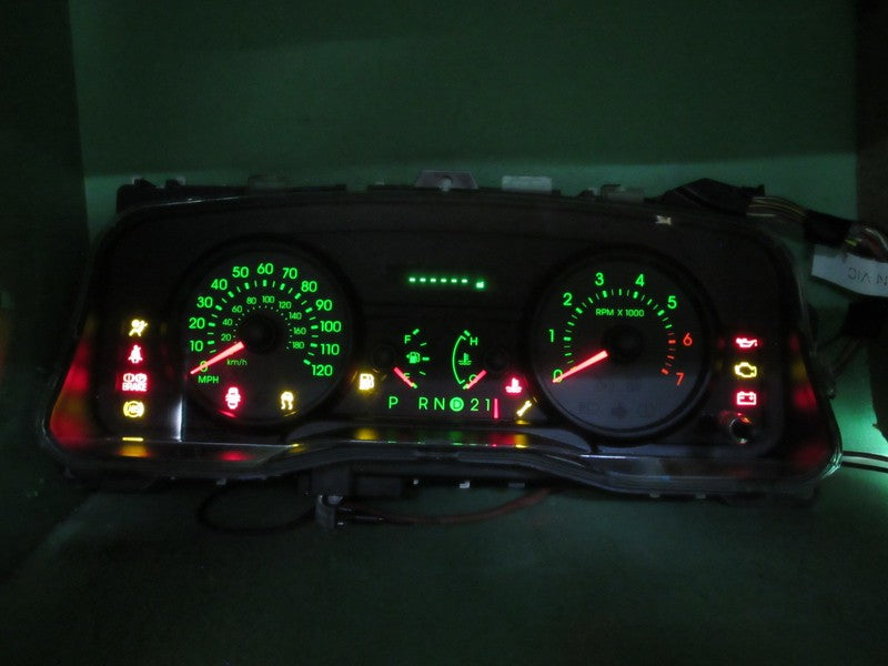 08 GRAND MARQUIS INSTRUMENT GAUGE CLUSTER GAUGES SPEEDO TACH MILEAGE P