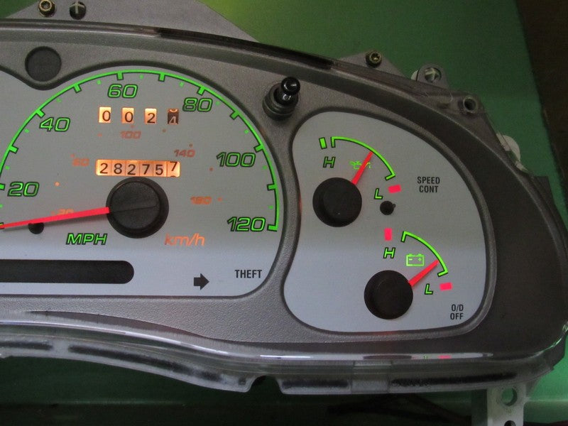 01-03 EXPLORER SPORT TRAC INSTRUMENT GAUGE CLUSTER SPEEDO TACH 282k TE