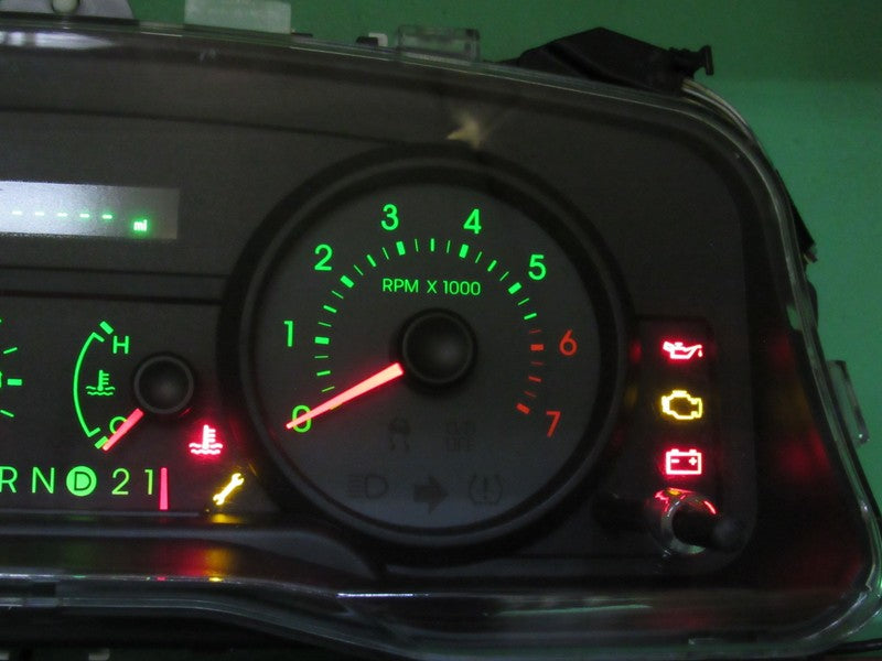 06 GRAND MARQUIS INSTRUMENT GAUGE CLUSTER GAUGES SPEEDO TACH MILEAGE P