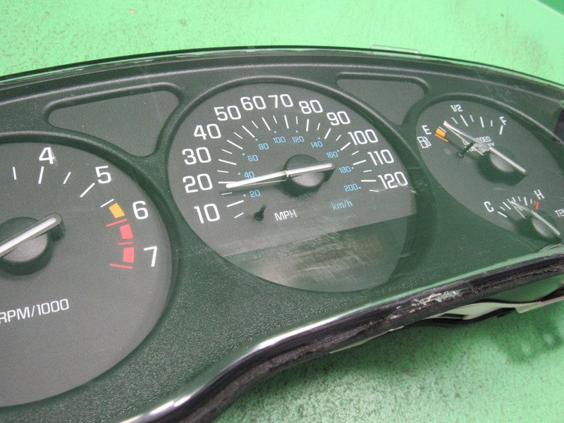 97-98 BUICK REGAL INSTRUMENT GAUGE CLUSTER GAUGES SPEEDO TACH MILEAGE 