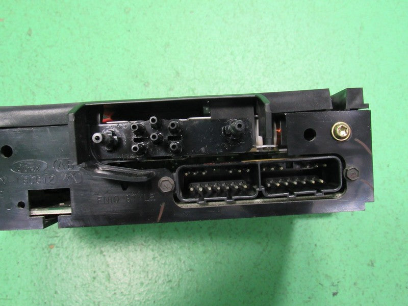 02-04 FORD F-150 EATC AUTOMATIC CLIMATE HEATER CONTROL 2L3H-19C933-AA 