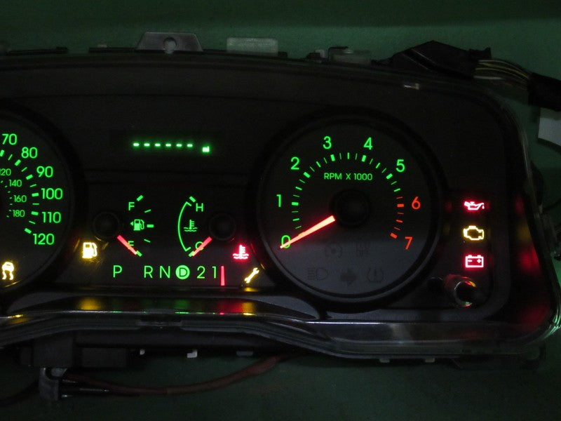 08 GRAND MARQUIS INSTRUMENT GAUGE CLUSTER GAUGES SPEEDO TACH MILEAGE P