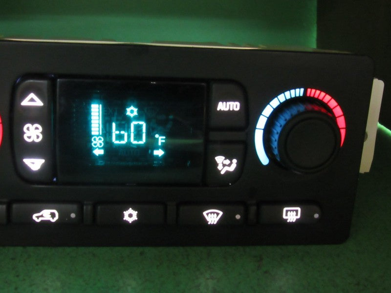 10367041 TAHOE ESCALADE SILVERADO AC DIGITAL CLIMATE TEMP CONTROL LED 