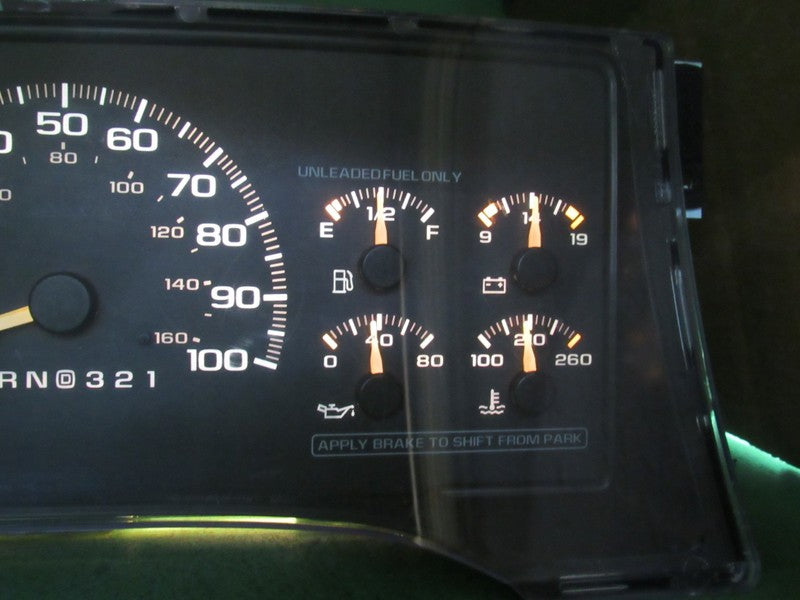 97-98 C/K TRUCK SUBURBAN INSTRUMENT GAUGE CLUSTER SPEEDO TACH 282K REB