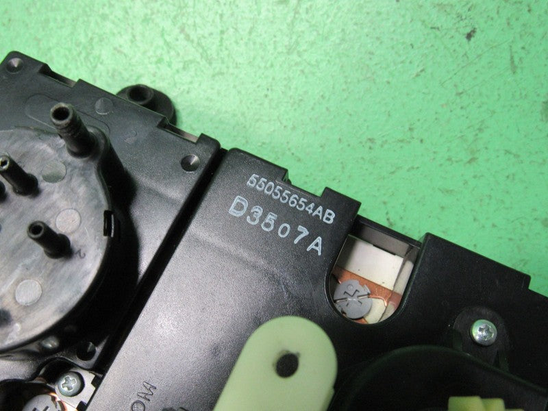 55055654AB 98 DODGE RAM A/C AC HEATER MANUAL CLIMATE TEMP CONTROL REBU