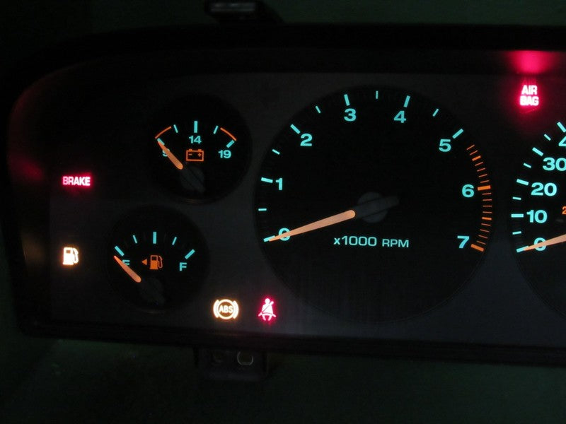 02-04 JEEP GRAND CHEROKEE WJ INSTRUMENT GAUGE CLUSTER MILEAGE PROG REB