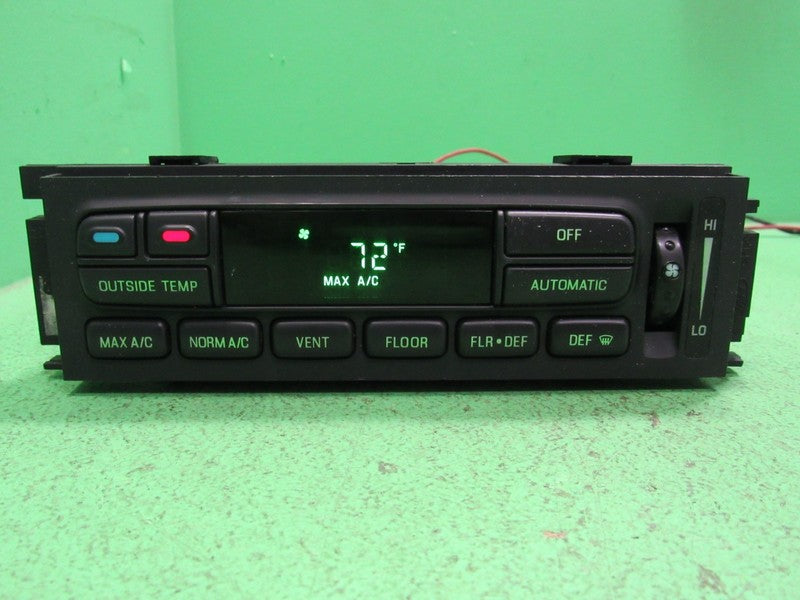 01-02 CROWN VIC EATC AUTOMATIC CLIMATE HEATER CONTROL 1W7H-19C933-AA R