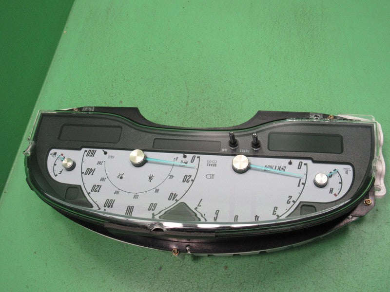 02 FORD THUNDERBIRD INSTRUMENT GAUGE CLUSTER SPEEDOMETER TACH 132k REB
