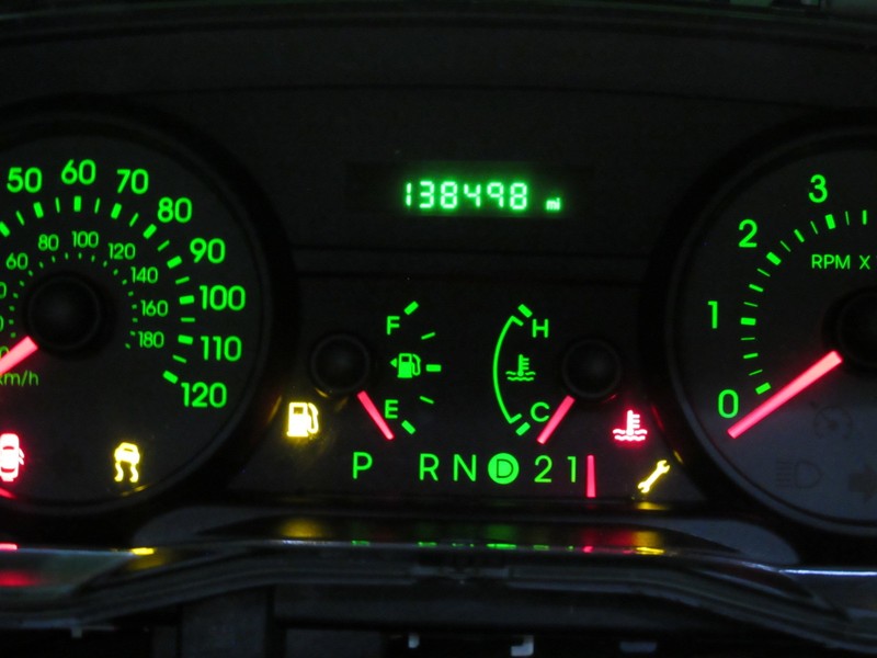 08 GRAND MARQUIS INSTRUMENT GAUGE CLUSTER GAUGES SPEEDO TACH MILEAGE P