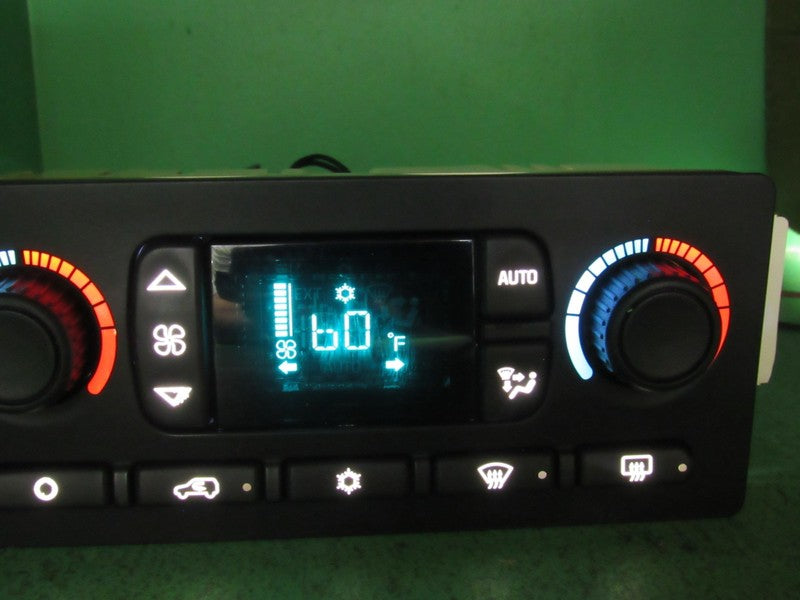 15107730 TAHOE ESCALADE SILVERADO AC DIGITAL CLIMATE TEMP CONTROL LED 