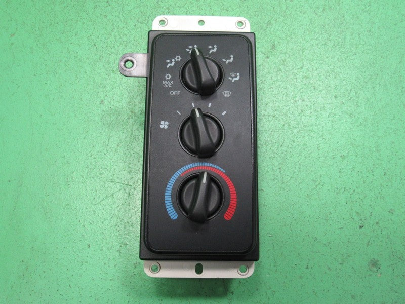 55056700AD 99-02 DODGE RAM A/C AC HEATER MANUAL CLIMATE TEMP CONTROL R