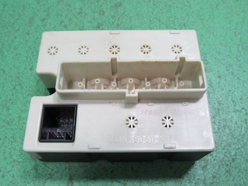 03-06 NAVIGATOR AC CLIMATE CONTROL VACUUM MODULE 2L1H-19D611-AA REBUIL
