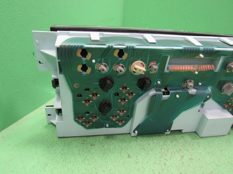 95-96 C/K TRUCK SUBURBAN INSTRUMENT GAUGE CLUSTER SPEEDO TACH 352K REB