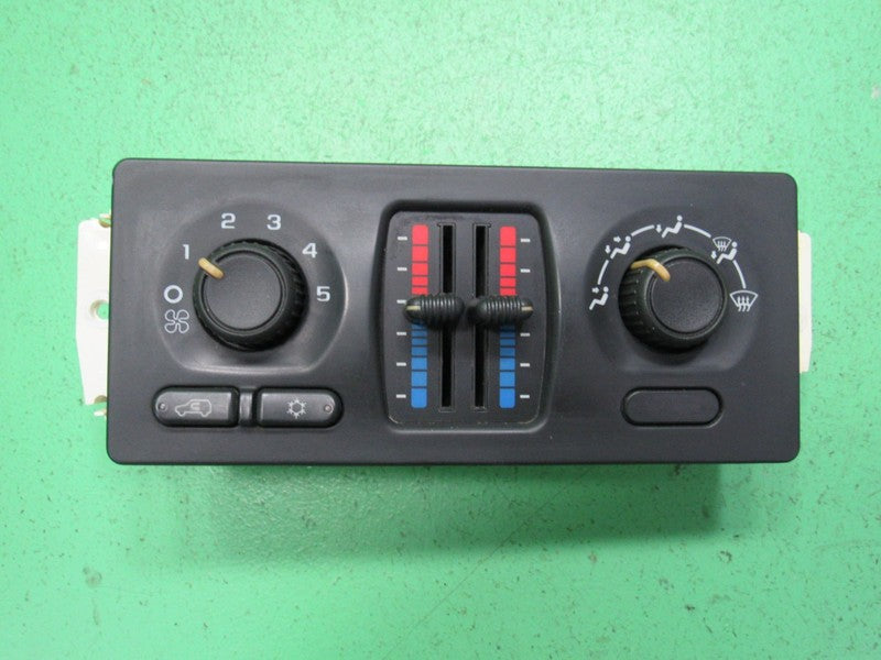 10370033 SILVERADO TAHOE SIERRA YUKON AC MANUAL CLIMATE CONTROL LED RE